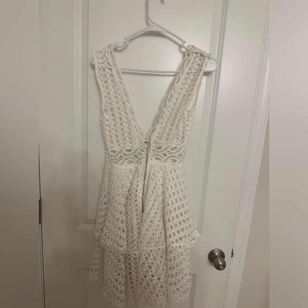 White graduation dress - Picture 10 of 10